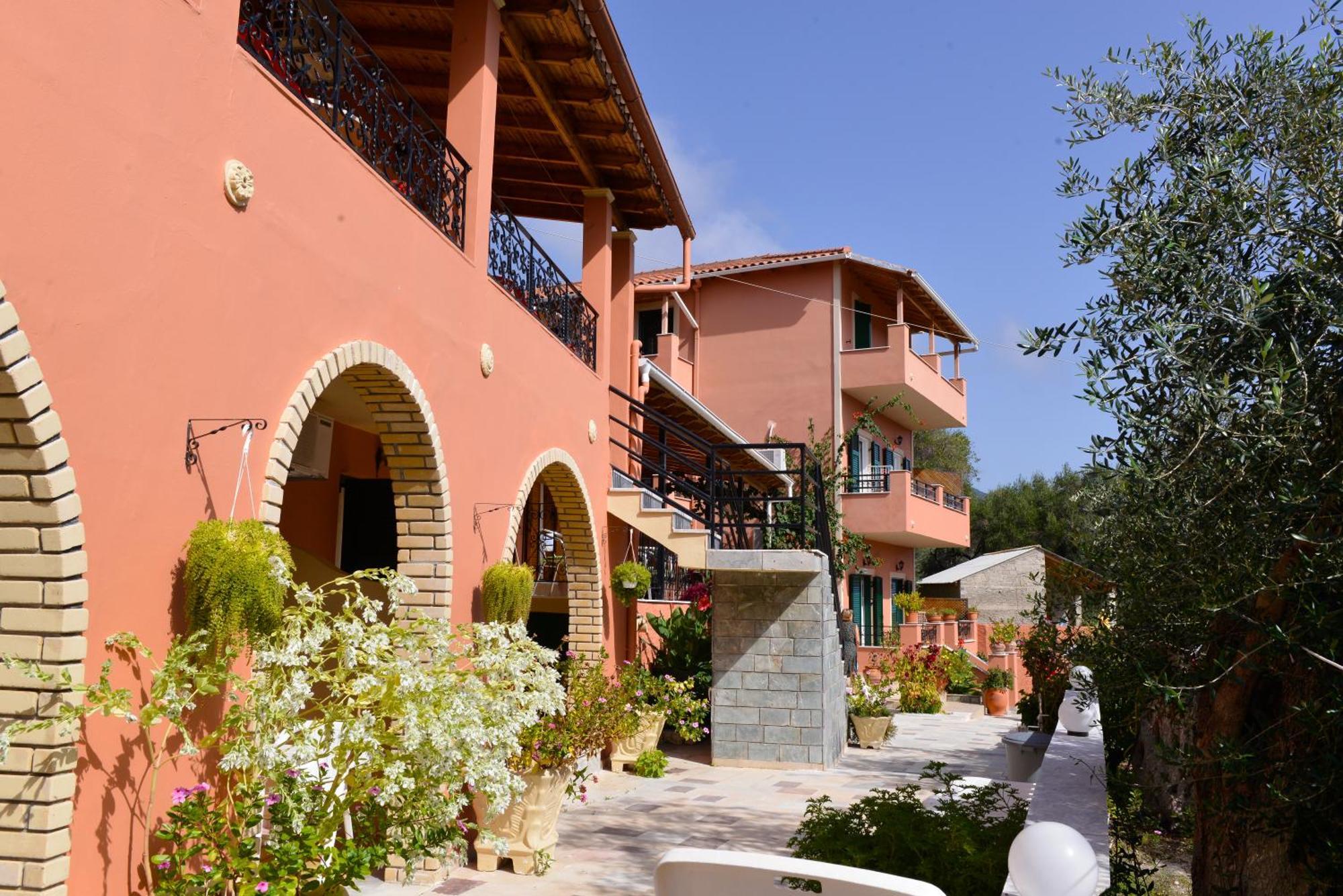 Aparthotel Paradise 2*