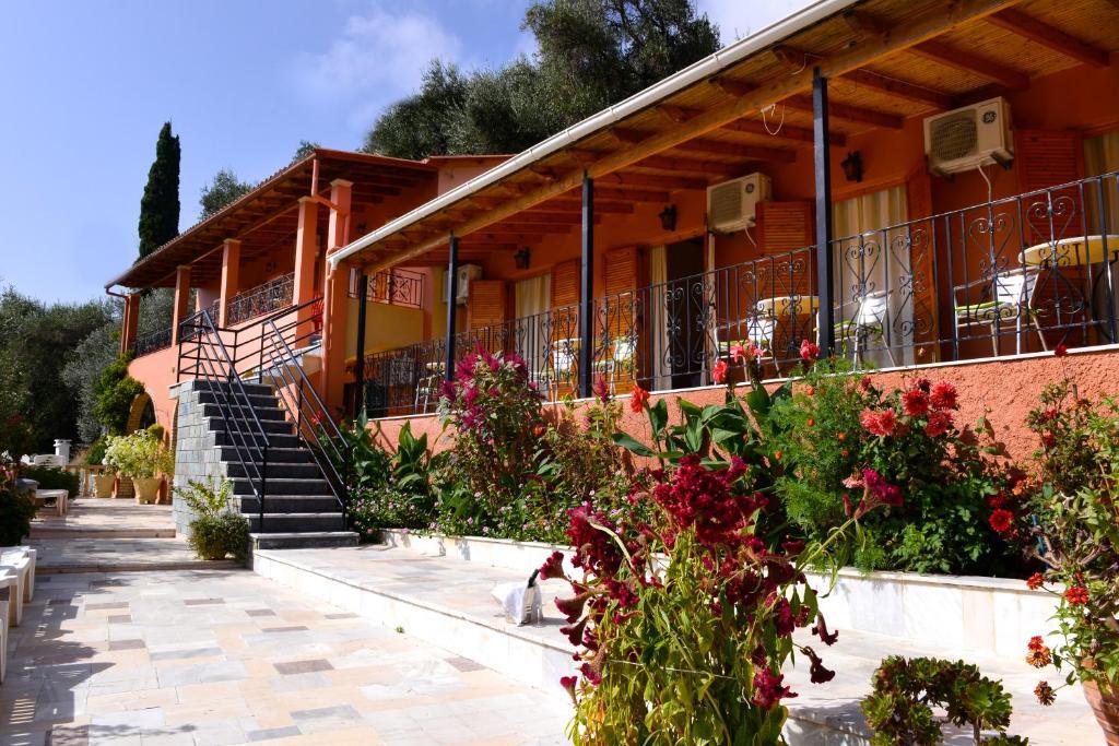 Paradise Aparthotel