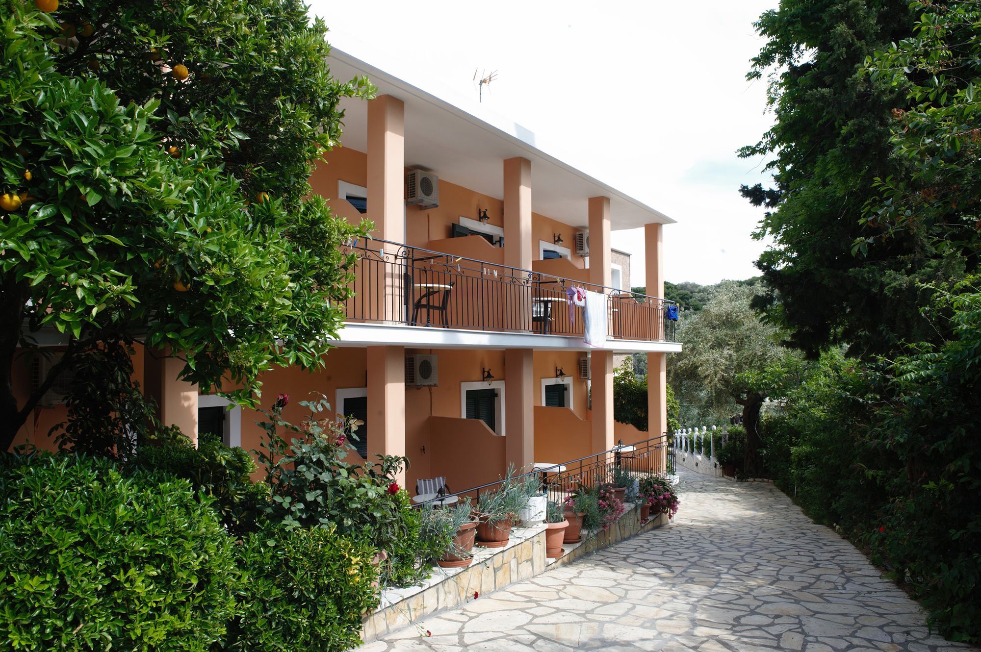 Paradise Aparthotel